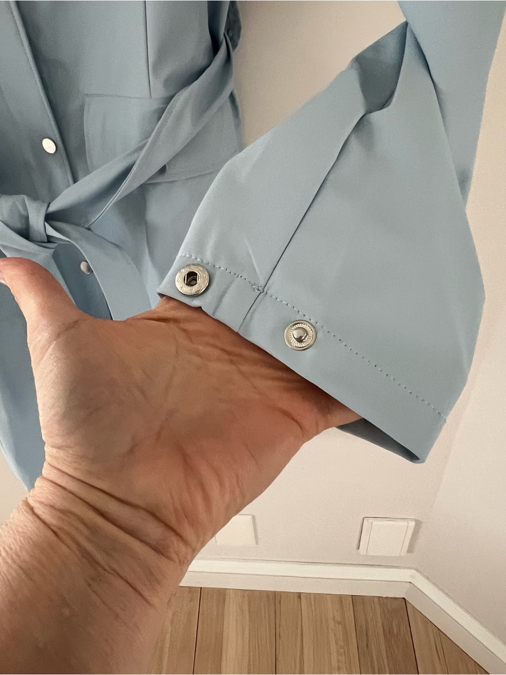 ☔️ NWT RAINS Women’s Curve Rain Coat in Sky Blue - Picture 5 of 11
